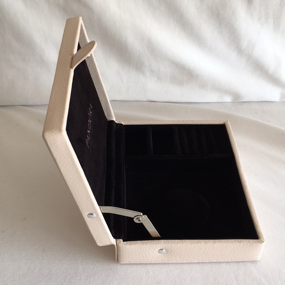 Pandora cream jewelry box - Picture 5 of 8